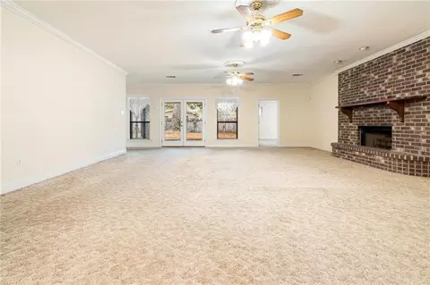 Living - 69170 4th Ave, Covington, LA 70433 photo 3 of 5
