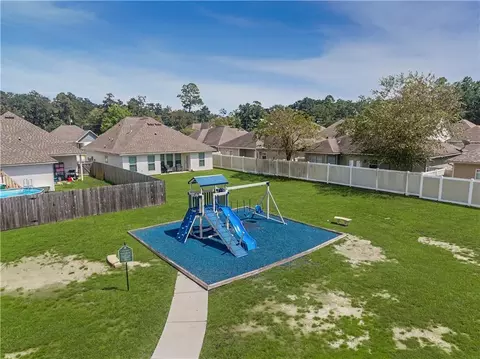 View/Area - 324 Craftsman Ct, Covington, LA 70433 photo 3 of 3