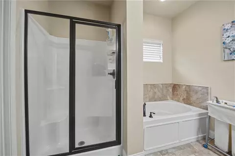 Bath - 324 Craftsman Ct, Covington, LA 70433 photo 4 of 6