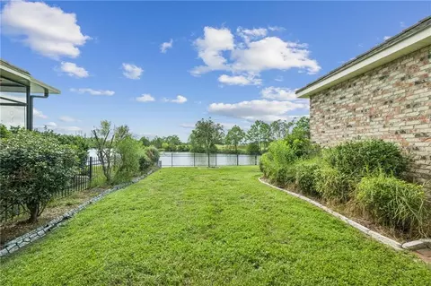 Exterior - 337 Nicklaus Dr, Slidell, LA 70458 photo 2 of 4