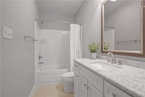 Bath - 637 Weston Way, Covington, LA 70433 photo 1 of 4