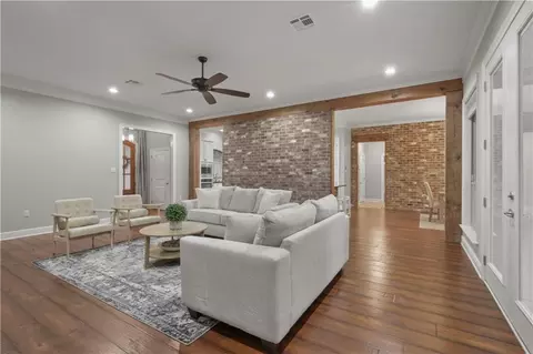 Living - 637 Weston Way, Covington, LA 70433 photo 3 of 4