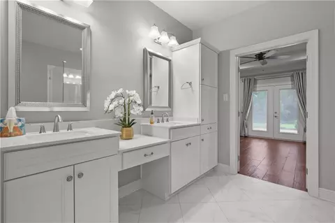 Bath - 637 Weston Way, Covington, LA 70433 photo 3 of 4