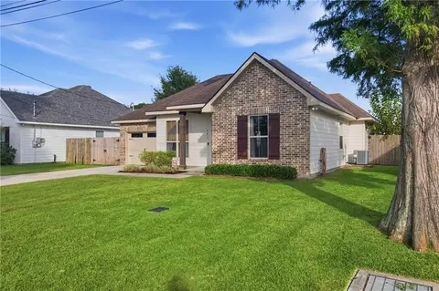 Exterior - 503 Lauve Ln, Luling, LA 70070 photo 3 of 4