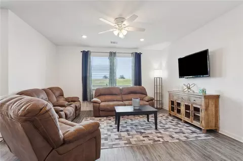 Living - 3339 Tide Wind Dr, Slidell, LA 70461 photo 1 of 1
