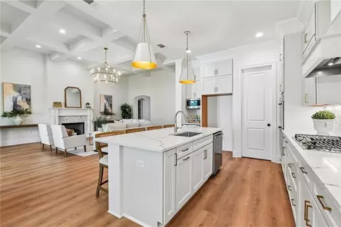 Kitchen - 4232 Cypress Point Dr, Covington, LA 70433 photo 4 of 4