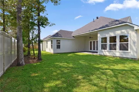 Exterior - 4232 Cypress Point Dr, Covington, LA 70433 photo 2 of 2