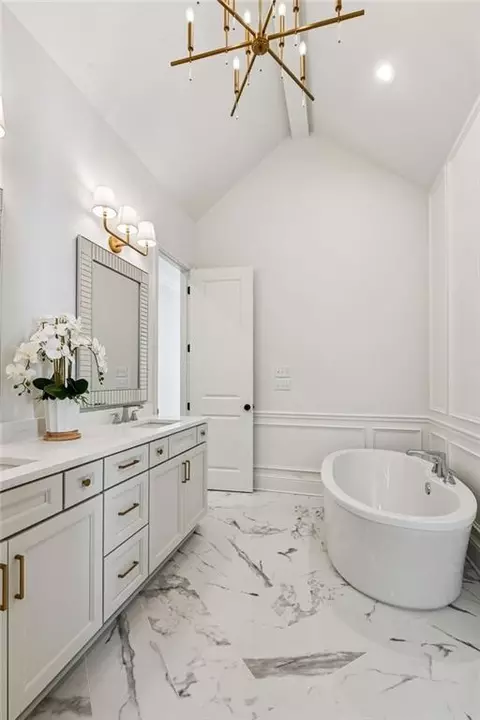 Bath - 4232 Cypress Point Dr, Covington, LA 70433 photo 1 of 3