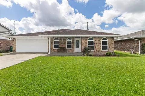 2149 Missile St, Harvey, LA 70058