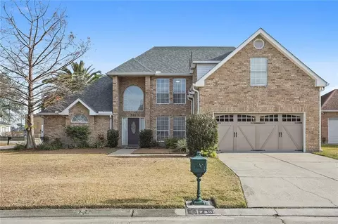 701 Church Pointe Dr, Belle Chasse, LA 70037