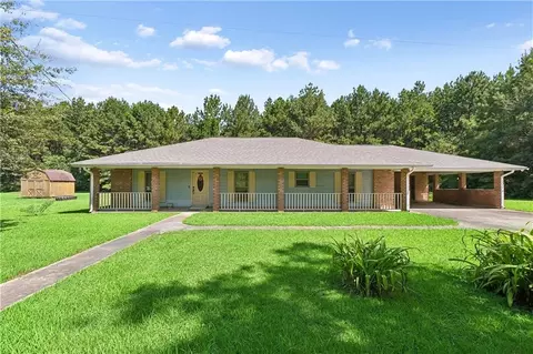 19207 Carters Ln, Hammond, LA 70403