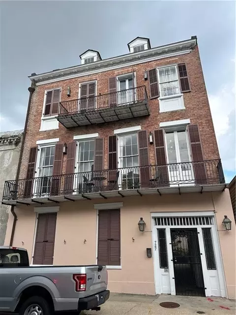 727 Barracks St #4, New Orleans, LA 70116