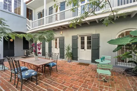 415 Burgundy St #1B, New Orleans, LA 70112