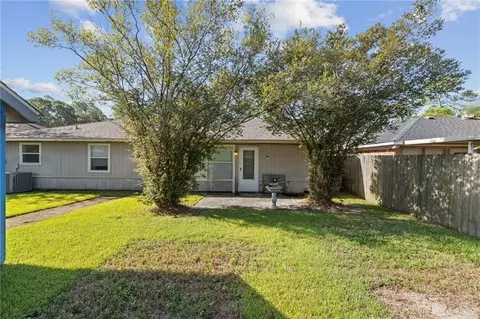 Exterior - 320 Drury Ln, Slidell, LA 70460 photo 8 of 9