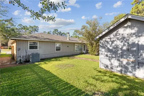 Exterior - 320 Drury Ln, Slidell, LA 70460 photo 5 of 9