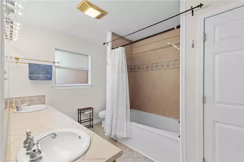 Bath - 320 Drury Ln, Slidell, LA 70460 photo 3 of 5