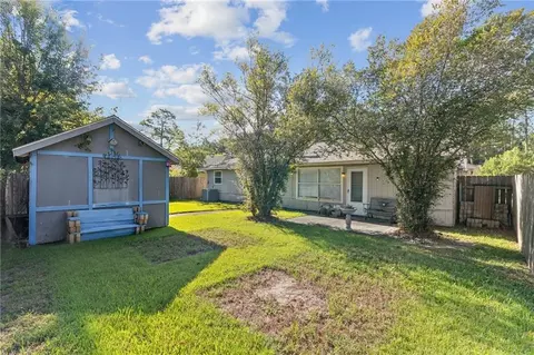 Exterior - 320 Drury Ln, Slidell, LA 70460 photo 7 of 9