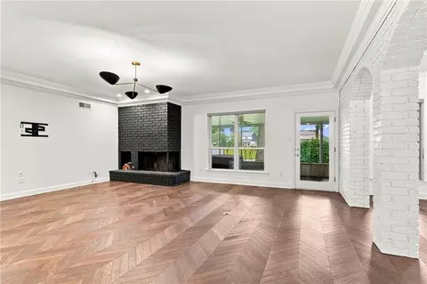 Living - 2231 Ormond Blvd, Destrehan, LA 70047 photo 6 of 8