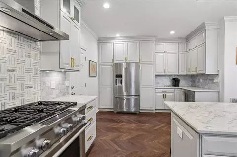 Kitchen - 2231 Ormond Blvd, Destrehan, LA 70047 photo 2 of 4