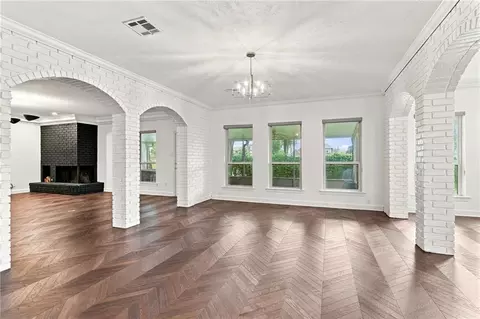 Living - 2231 Ormond Blvd, Destrehan, LA 70047 photo 3 of 8