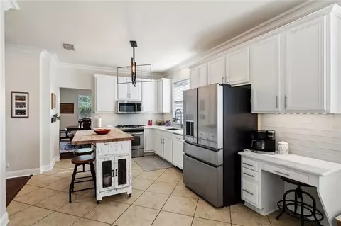 Kitchen - 613 Del Sol Pass, Covington, LA 70433 photo 1 of 2