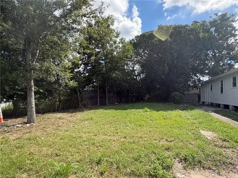 1819 New Orleans St, New Orleans, LA 70116