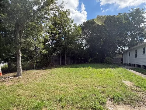 1819 New Orleans St, New Orleans, LA 70116