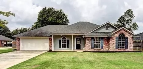 524 Lindsey Cir, Natchitoches, LA 71457