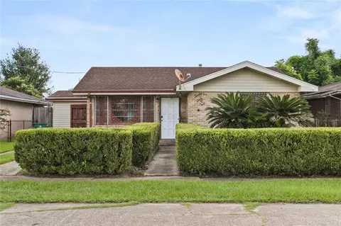 2049 Manor Heights Dr, Marrero, LA 70072