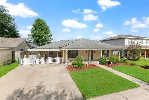 400 Longwood Dr, Destrehan, LA 70047