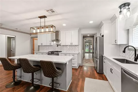 233 Little Farms Ave, River Ridge, LA 70123