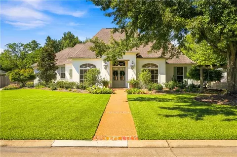 6144 Tennyson Oaks Ln, Alexandria, LA 71301