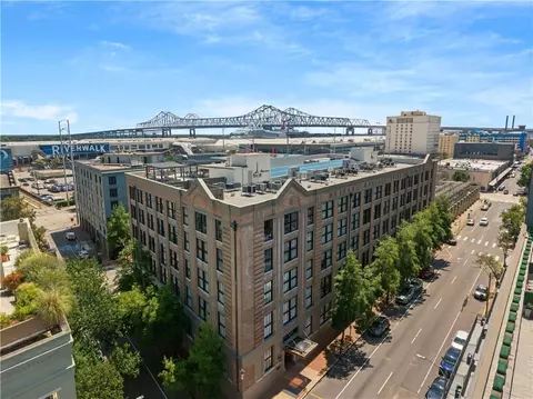 700 S Peters St #207, New Orleans, LA 70130