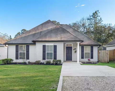 106 Bryant St, Madisonville, LA 70447