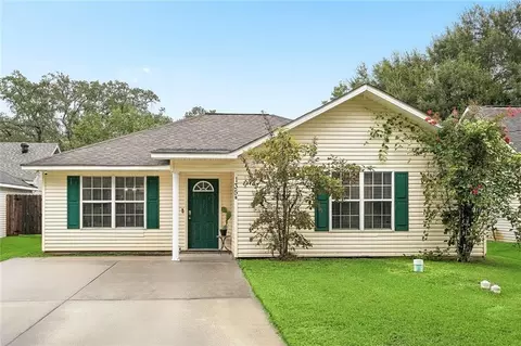 135 Bryant St # B, Madisonville, LA 70447