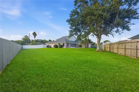 Exterior - 513 Maryland Dr, Luling, LA 70070 photo 6 of 7