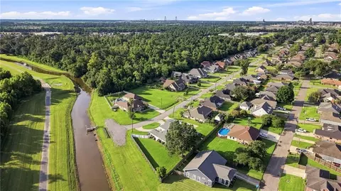 View/Area - 513 Maryland Dr, Luling, LA 70070 photo 6 of 10