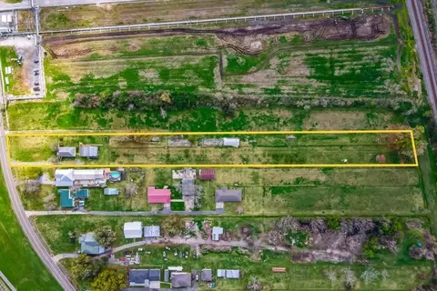 View/Area - 12563 River Rd, Luling, LA 70070 photo 2 of 4