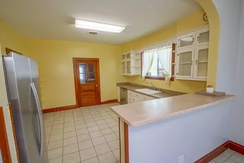 Kitchen - 12563 River Rd, Luling, LA 70070 photo 1 of 3