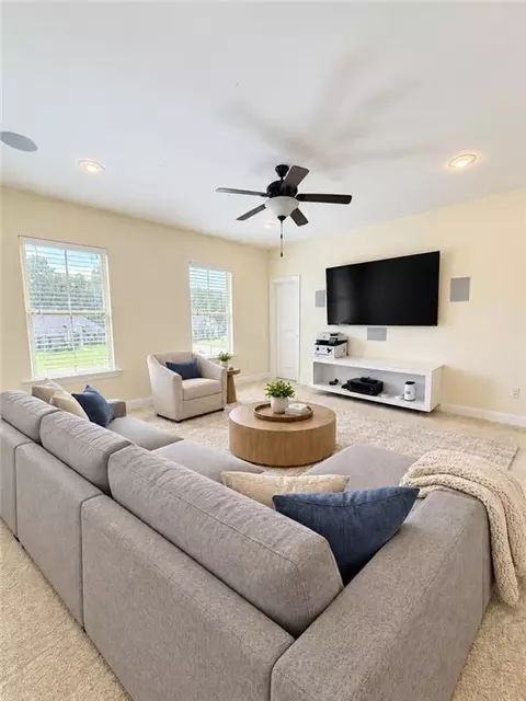 Living - 362 Saw Grass Loop, Covington, LA 70435 photo 3 of 3