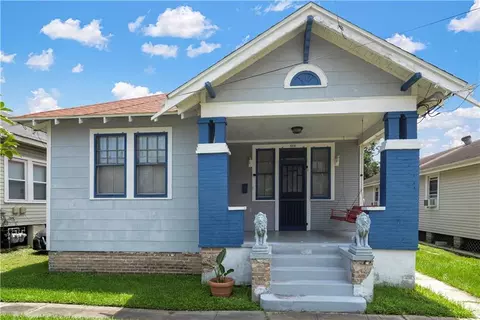 516 Monroe St, Gretna, LA 70053
