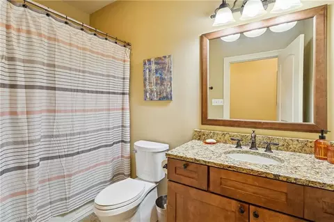 Bath - 929 W 17th Ave, Covington, LA 70433 photo 3 of 4