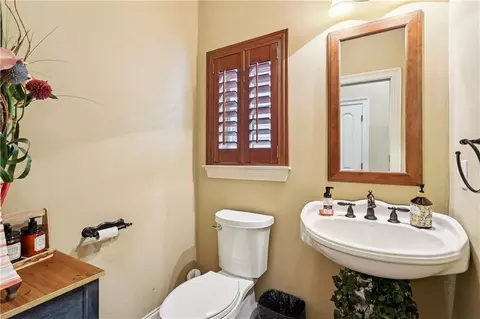 Bath - 929 W 17th Ave, Covington, LA 70433 photo 4 of 4