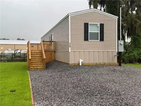 129 Church St, Paradis, LA 70080