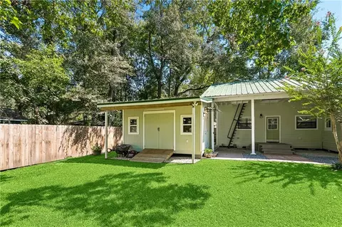 Exterior - 424 E Magee St, Covington, LA 70433 photo 11 of 13