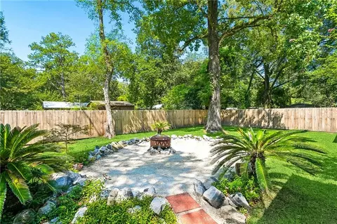 Exterior - 424 E Magee St, Covington, LA 70433 photo 7 of 13