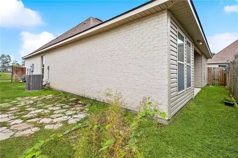 Exterior - 509 Eagle Loop, Covington, LA 70433 photo 3 of 4