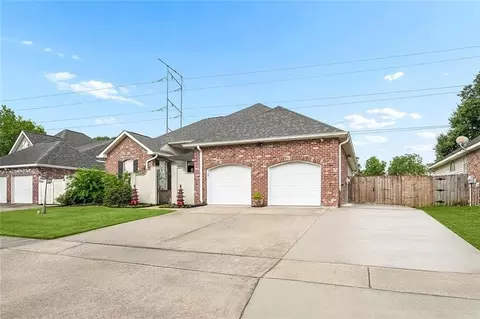 Exterior - 309 Spartan Loop, Slidell, LA 70458 photo 2 of 11