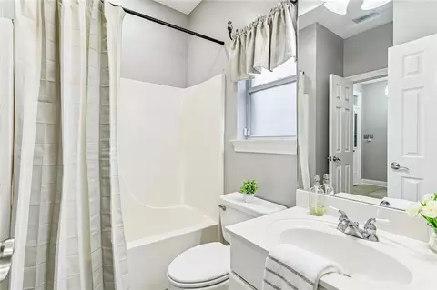 Bath - 309 Spartan Loop, Slidell, LA 70458 photo 3 of 3