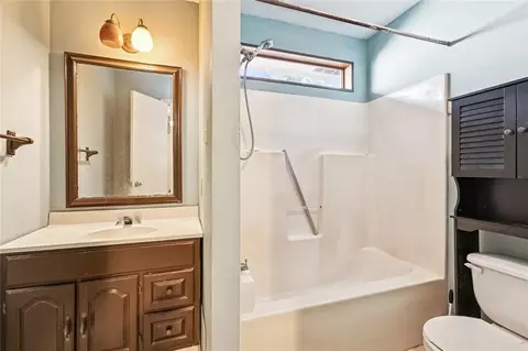 Bath - 2022 Oriole St, Slidell, LA 70460 photo 1 of 2